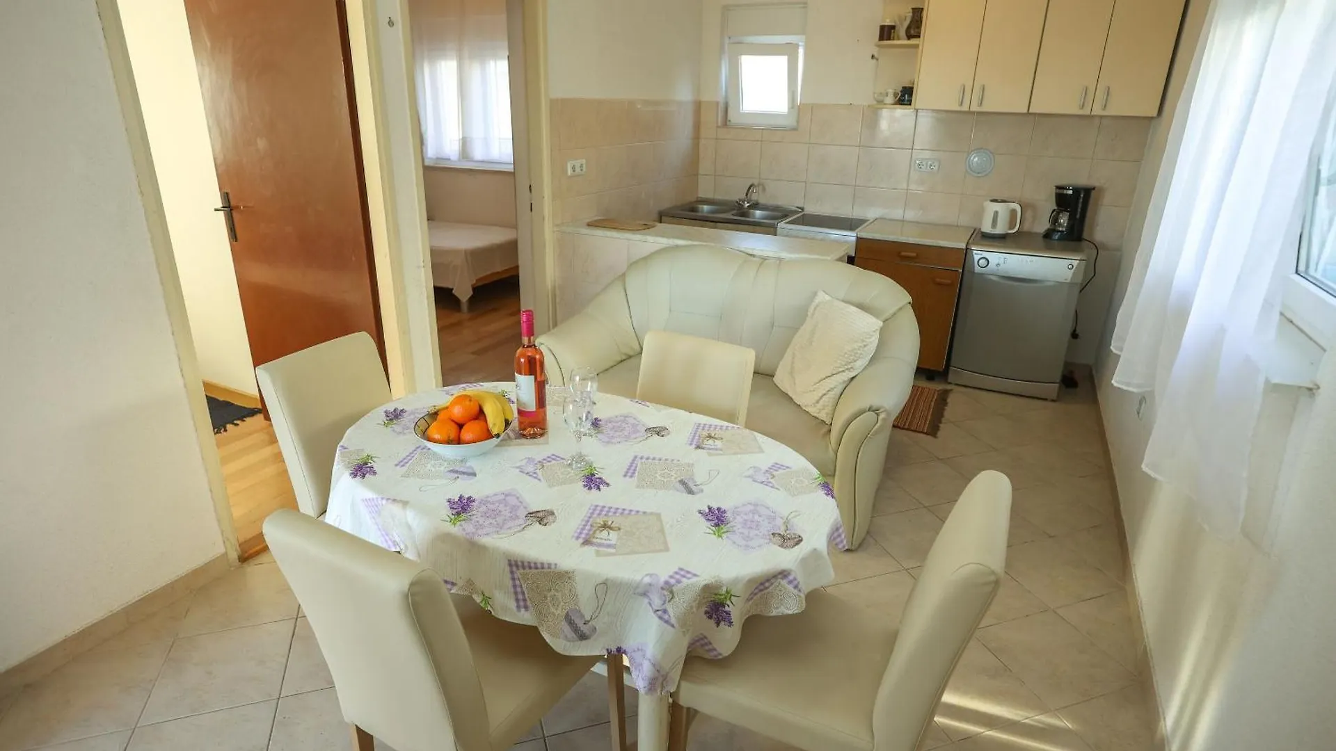 Apartments Teo Privlaka