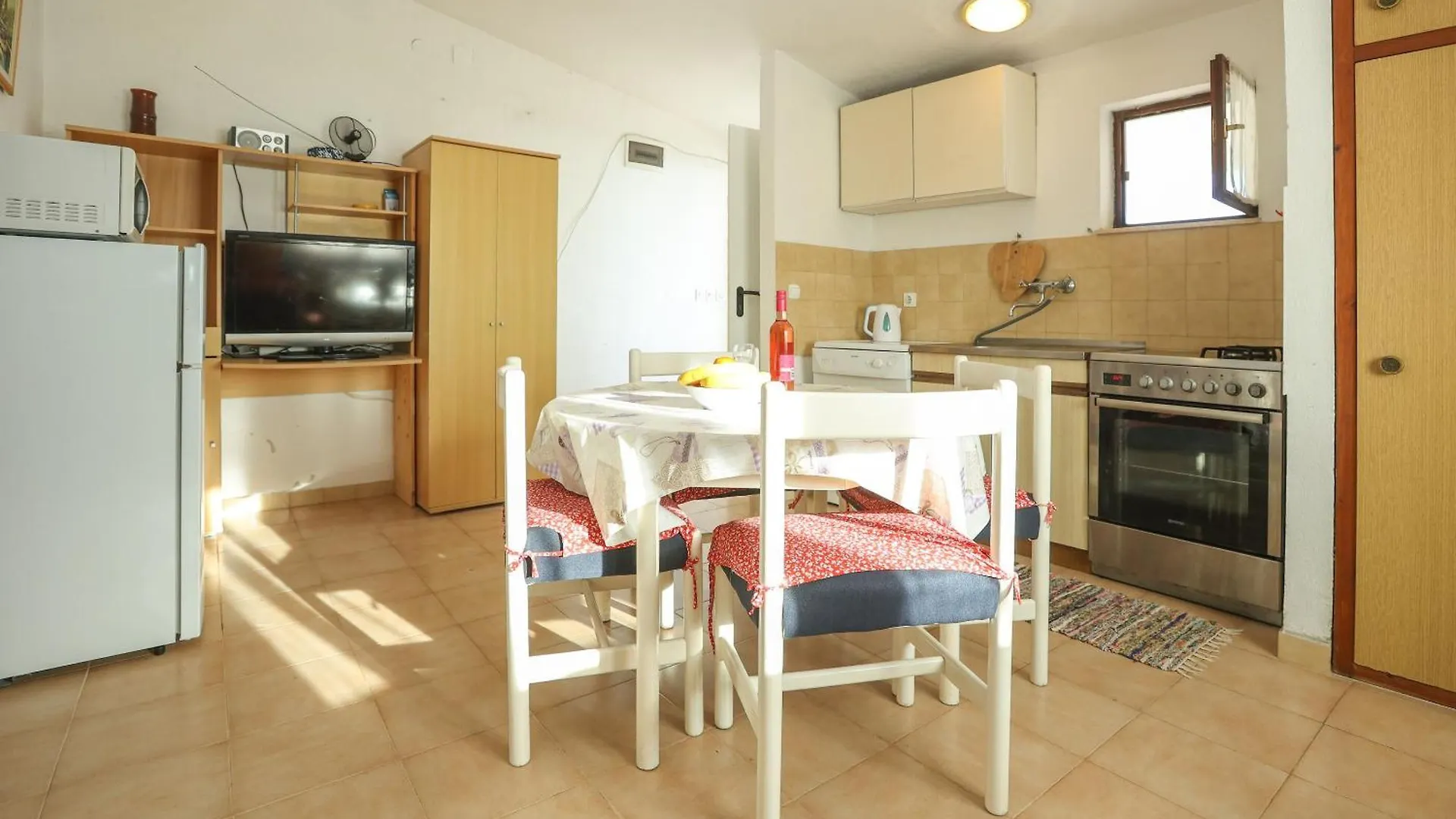 Apartments Teo Privlaka