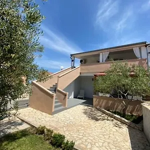  Apartmán Apartments Zvonimir